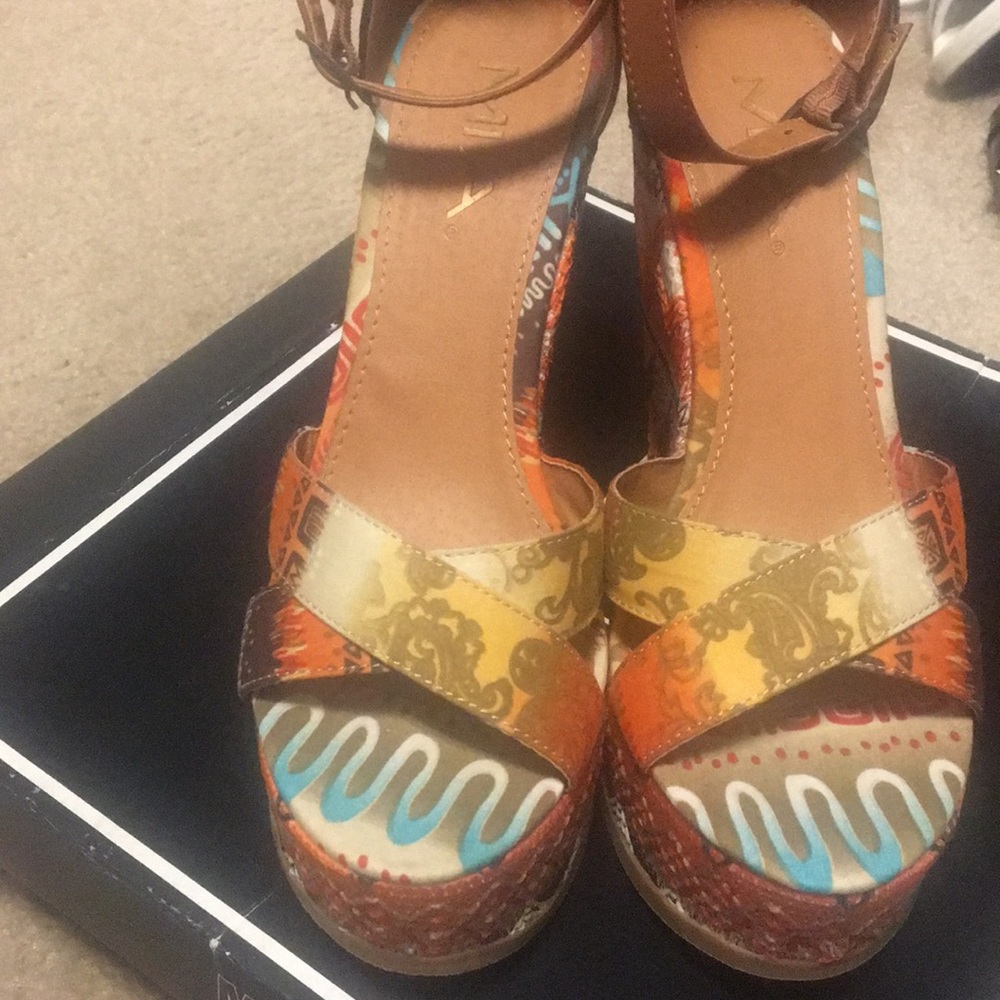 Wedge sandals