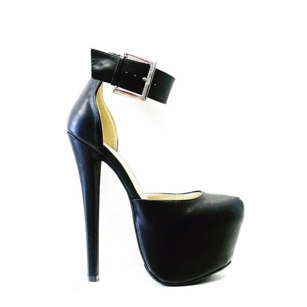 ❌SOLD❌Right This Way Heels