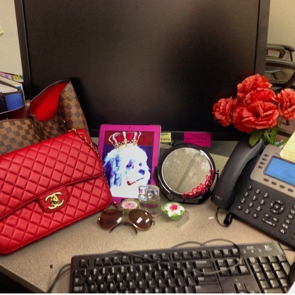 Meet the Posher @laurenmichellej xoxo Lauren 💋 - Picture 8 of 8