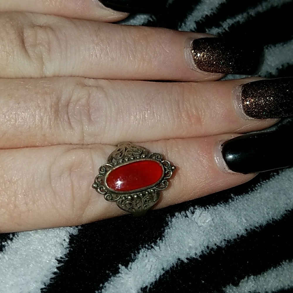 Red stone ring - Picture 2 of 4