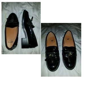 Womens size 6 Black Loafers