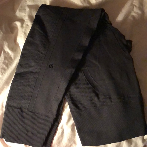 Lululemon Ebb to the street pant size 8 - Picture 2 of 2