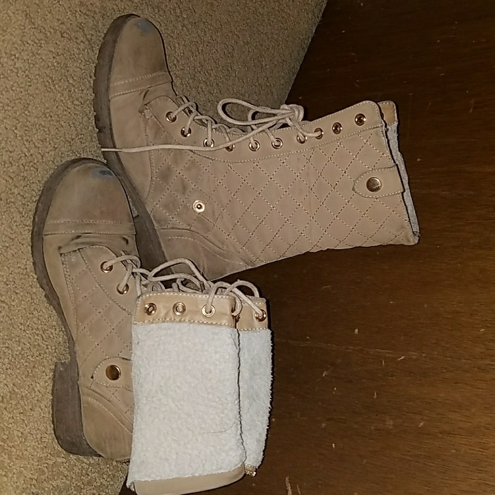 Sold Winter boots - Picture 2 of 4