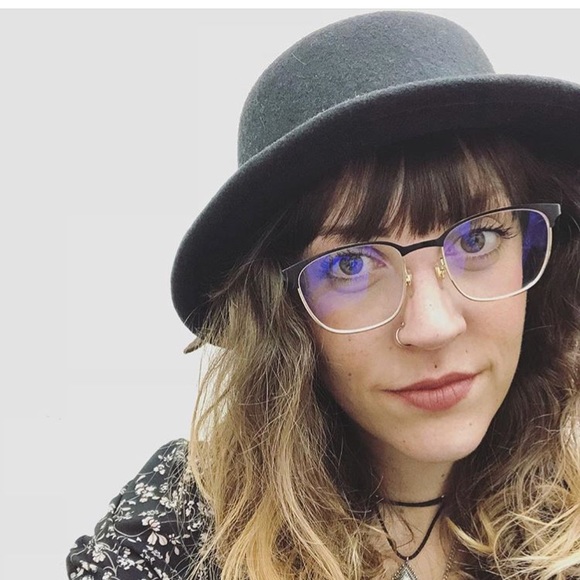 Meet your Posher, Sam - Picture 1 of 1