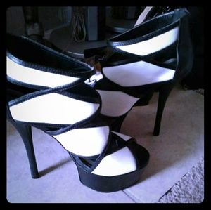 Black&White cross Heels