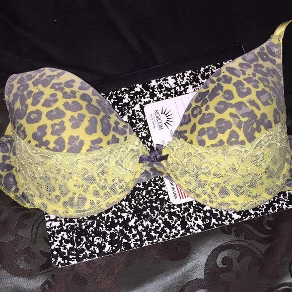 Bras - Picture 5 of 5