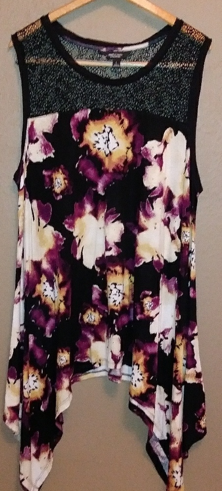 Vera Wang size L sleeveless top