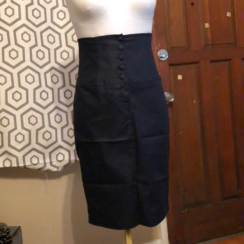 High waisted skirt