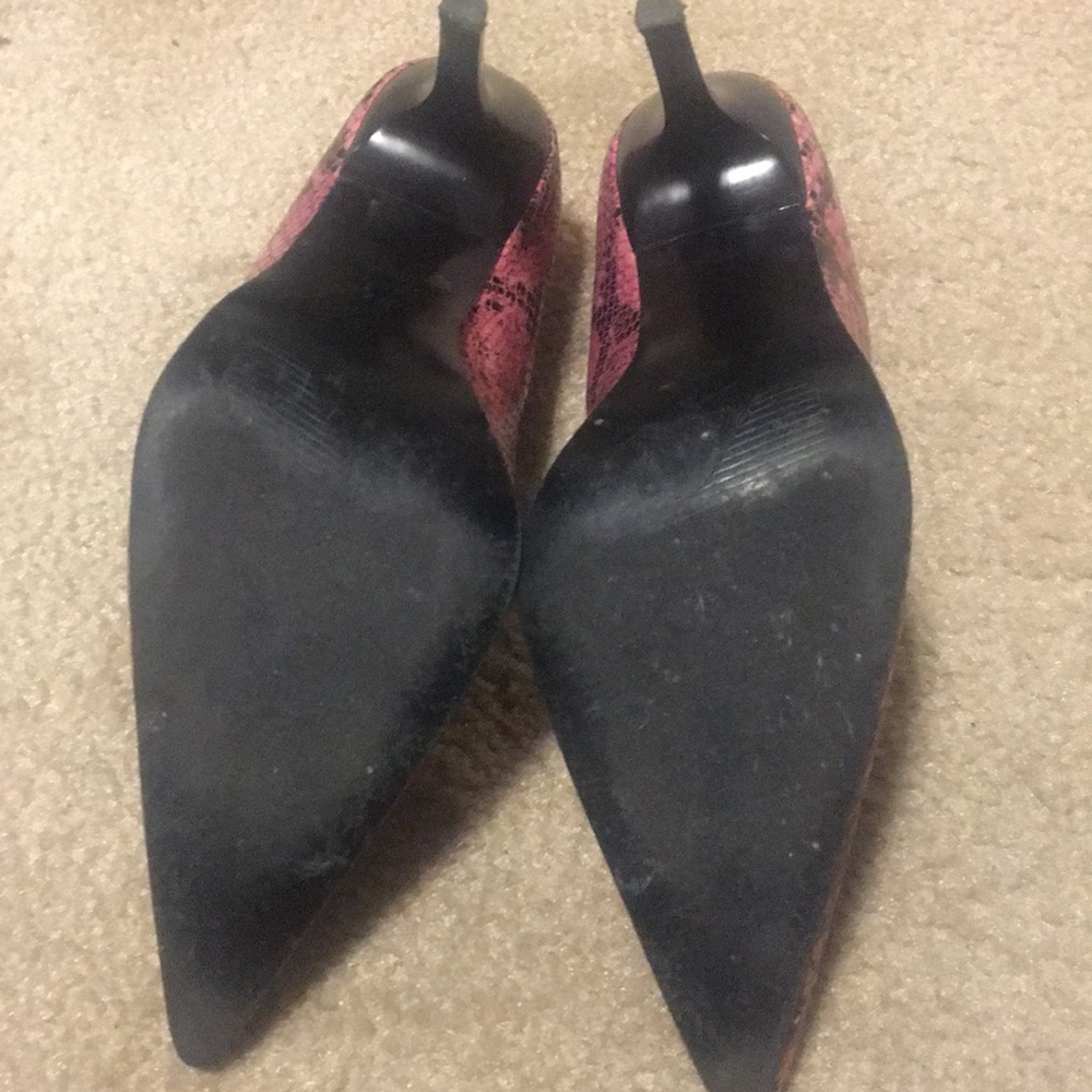 Pumps - Picture 4 of 4