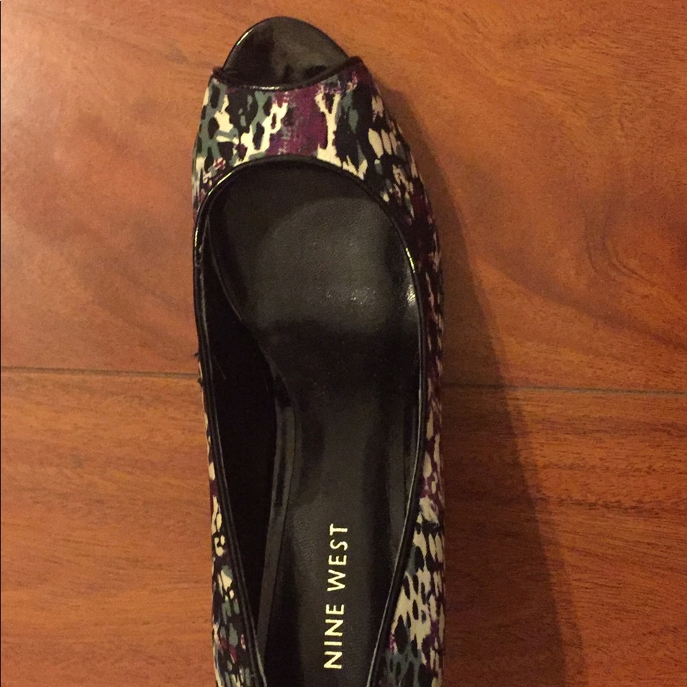 Nine West printed open toe pumps!