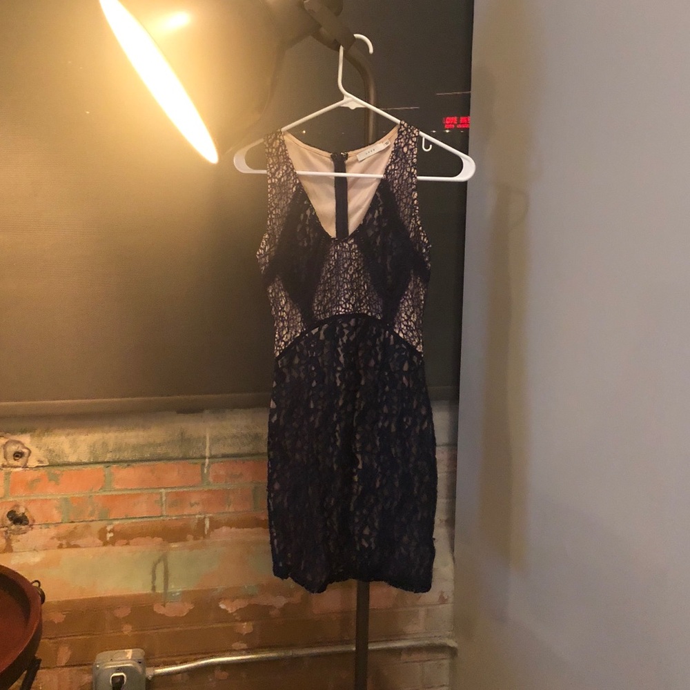 SOLD - Picture 3 of 4