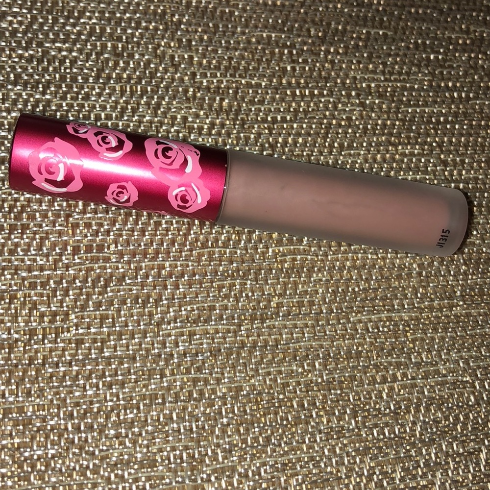 Limecrime Velvetine in Cashmere