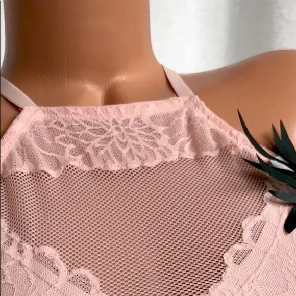 PINK VS M HIGH NECK PEACH FLORAL MESH BRALETTE BRA - Picture 2 of 3