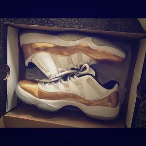 Jordan 11s lows