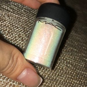Mac pigment