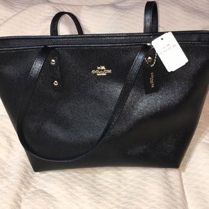 BNWT Coach Black City Zip Tote F58846