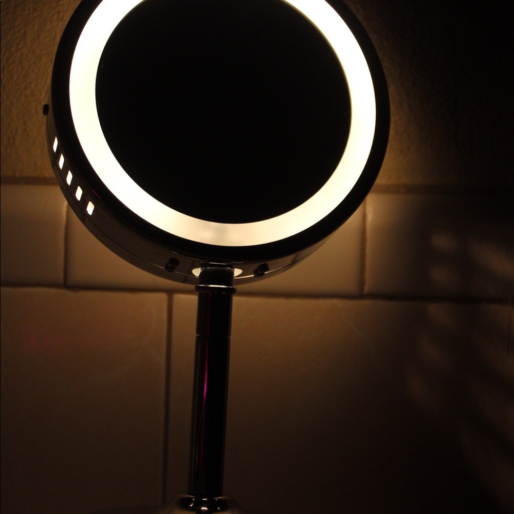 Makeup Mirror.