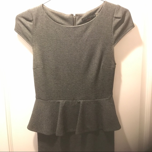 Alice + Olivia Adeline cap sleeve peplum grey - Picture 2 of 7