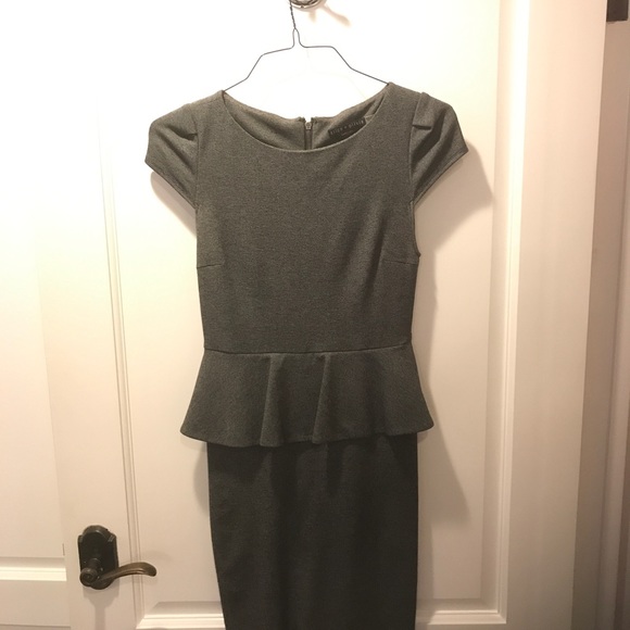 Alice + Olivia Adeline cap sleeve peplum grey - Picture 5 of 7