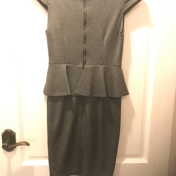 Alice + Olivia Adeline cap sleeve peplum grey - Picture 7 of 7
