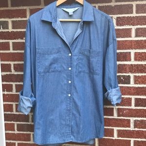 Women’s Old Navy Boyfriend Shirt Chambray L NWT