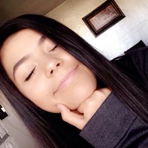 Meet your Posher, Daisey