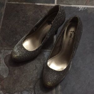 Sparkle heels size 5