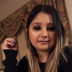 Meet your Posher, Leila