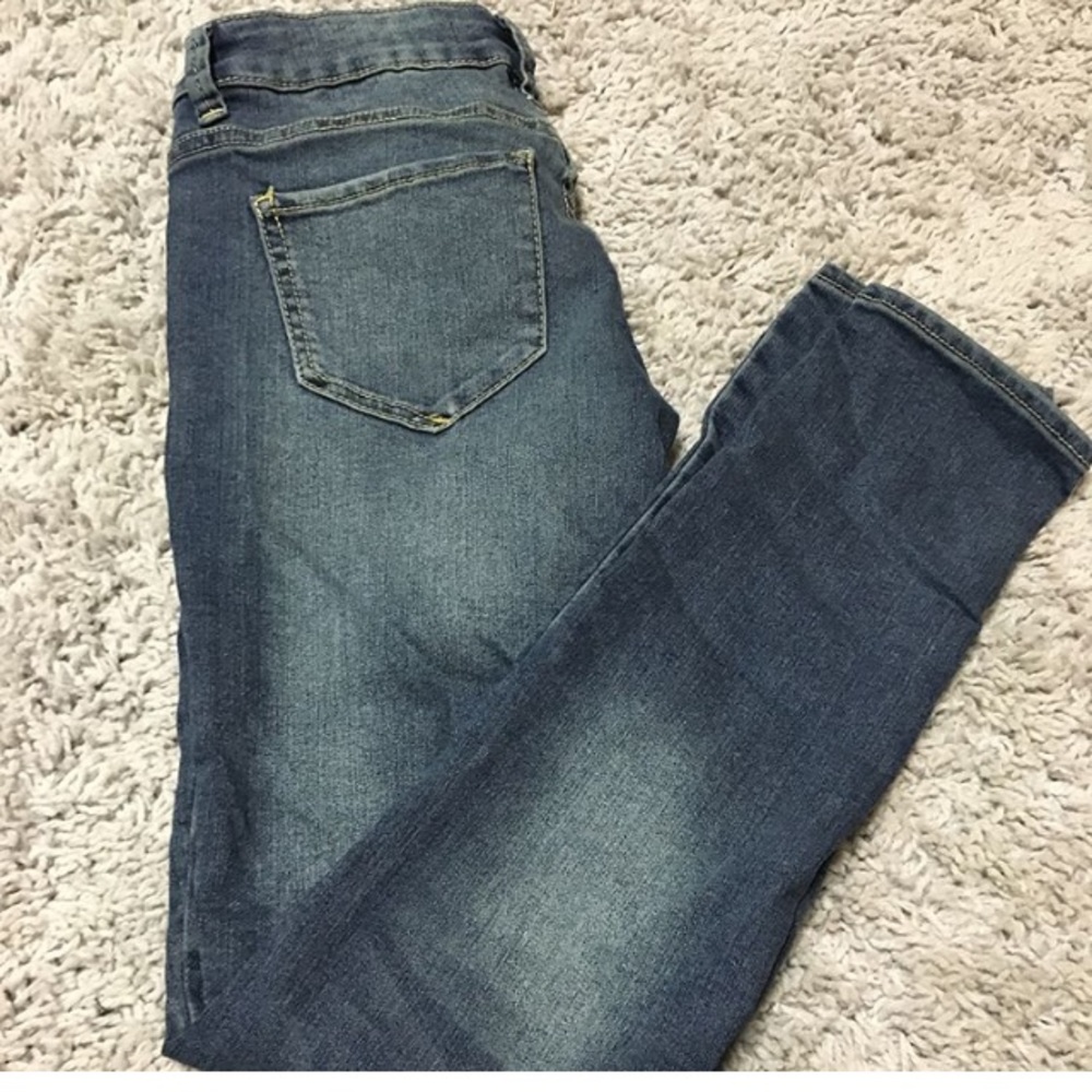Jeans - Picture 3 of 4