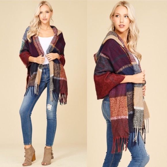 Accessories - LAST ONE - Plaid wrap with hood