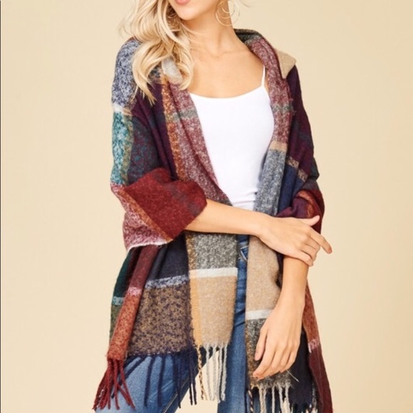 LAST ONE - Plaid wrap with hood - Picture 3 of 7