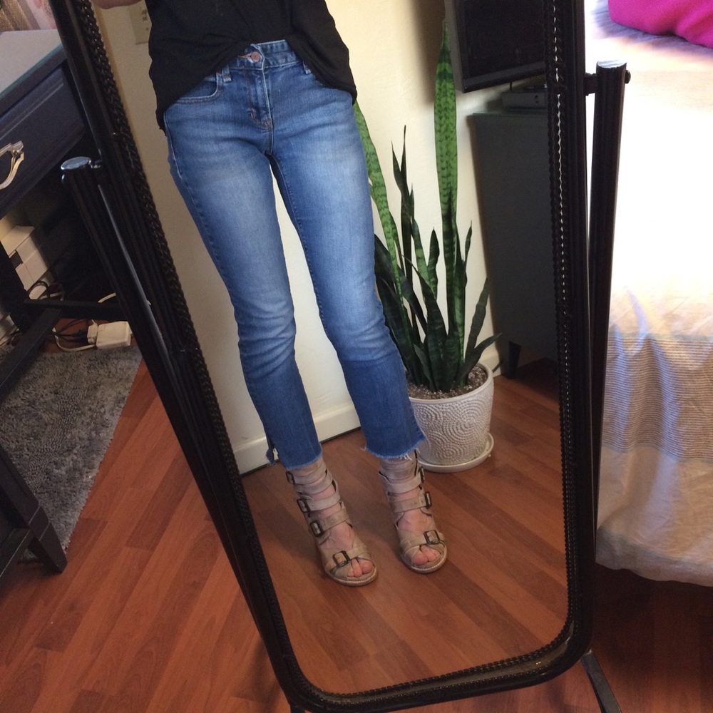 Gap Cropped Jeans w/ Frayed Hems