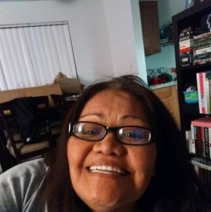 Meet your Posher, Cynthia