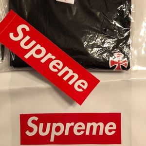 Supreme X independent old English tee