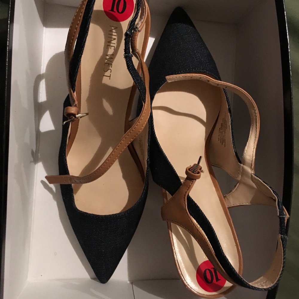Shoes with heel
