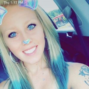 Meet your Posher, Kayce