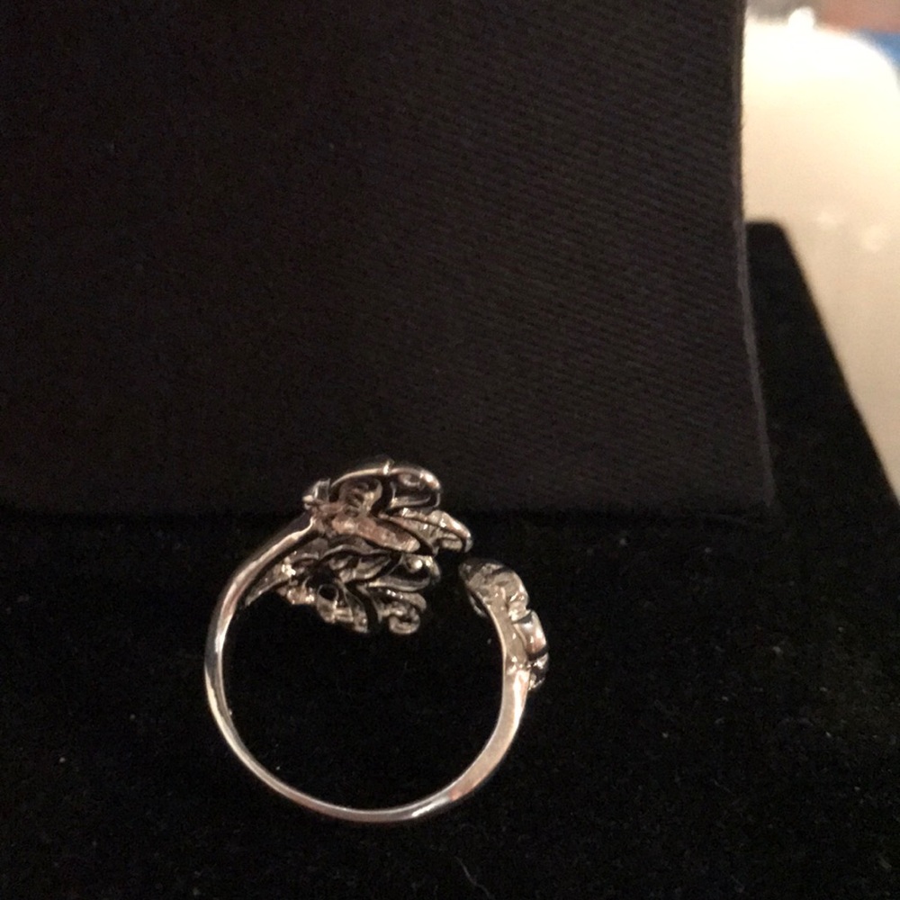 Ring - Picture 3 of 3