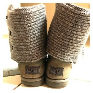 UGGS women’s classic cardi in grey