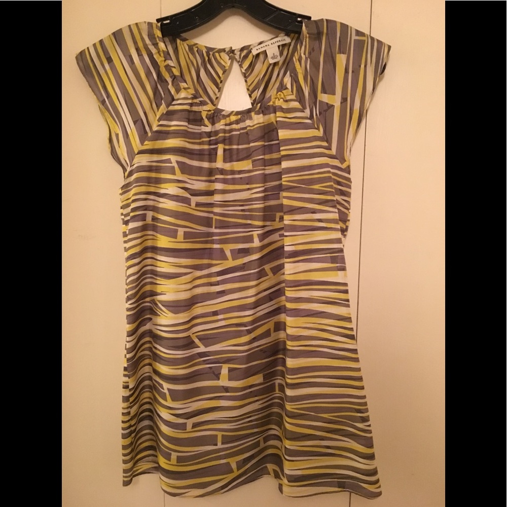 Banana Republic Cap Sleeve Silk Geo Pattern Top