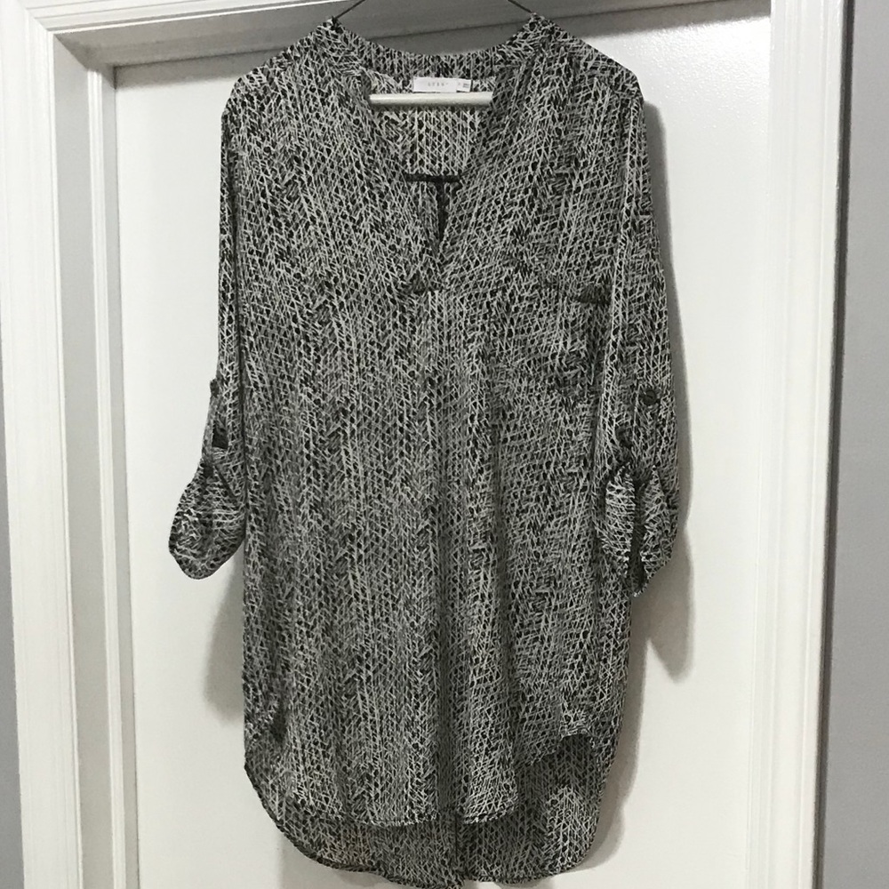 Women’s Lush Roll Tab Sleeve Tunic Shirt. Size M