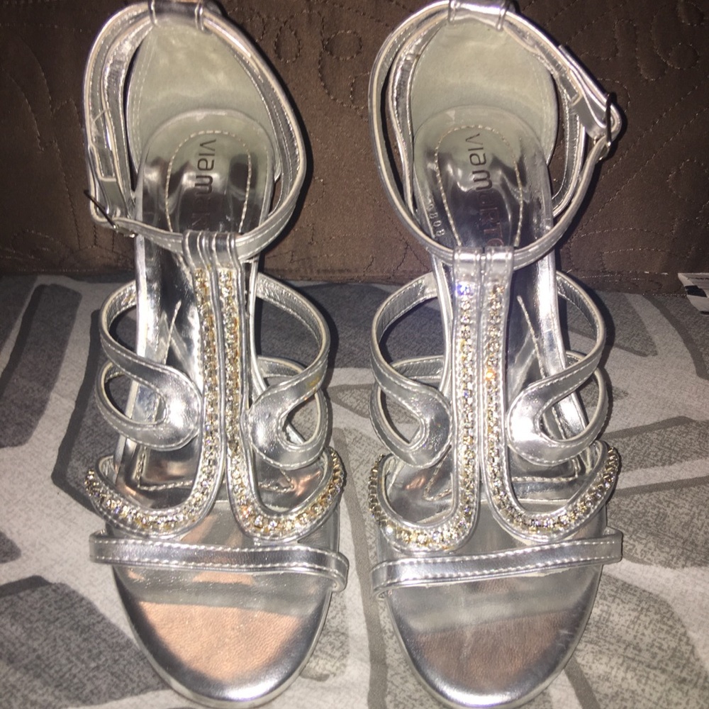 Via Marte Silver sandals