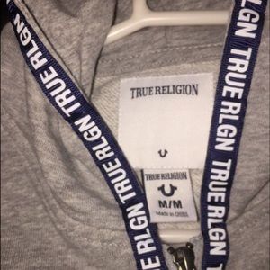 I'm selling a true religion sweater