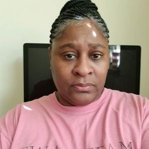 Meet your Posher, Sharon