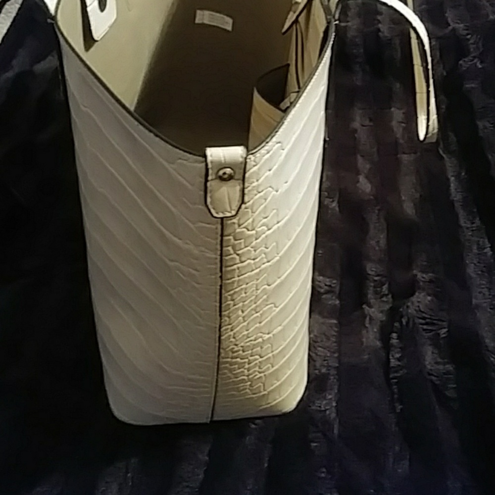 Purse - Picture 4 of 5