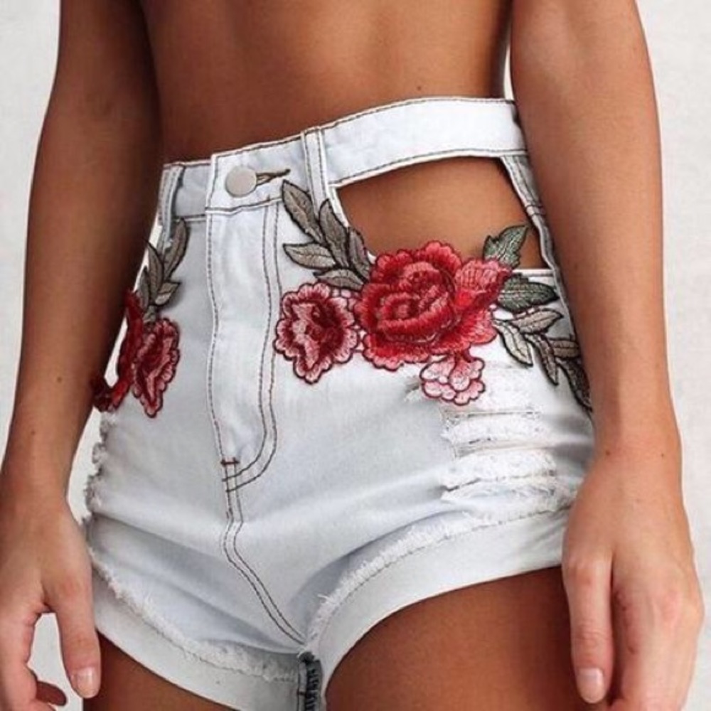 πΊ High Waist Flower embroidered shorts πΊ - Picture 1 of 8