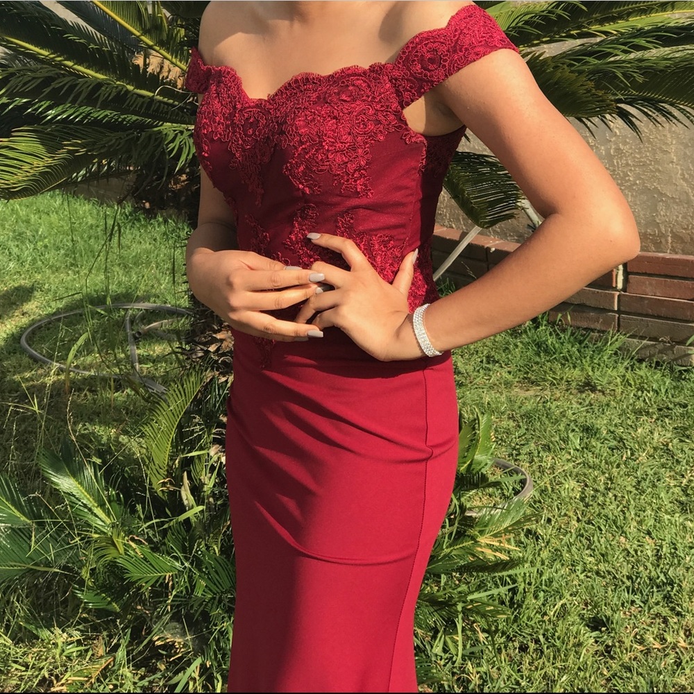 Elegant long red dress (prom, wedding, formal)