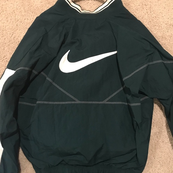 Green Nike WindBreaker - Picture 2 of 2