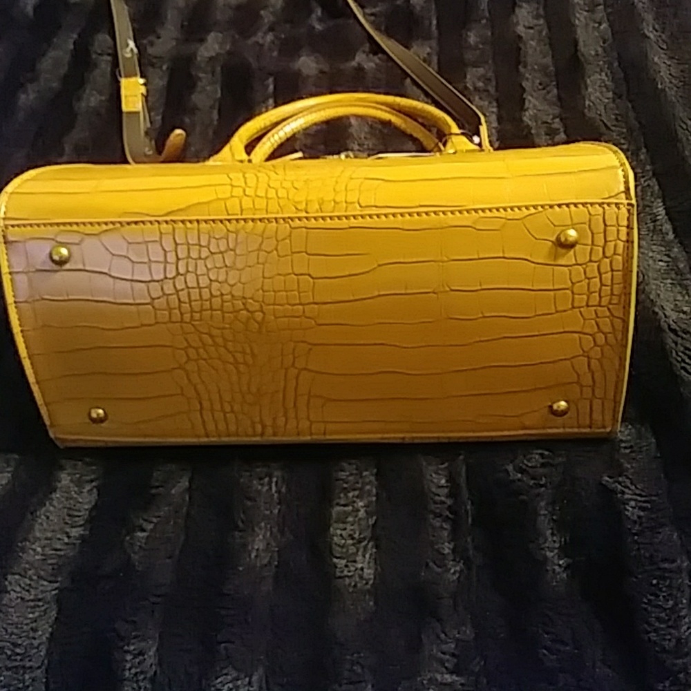 Purse - Picture 2 of 8