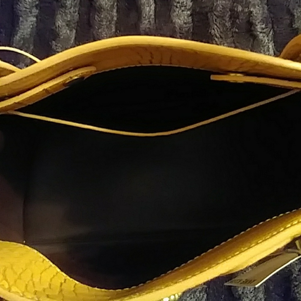 Purse - Picture 3 of 8
