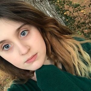 Meet your Posher, Genevieve